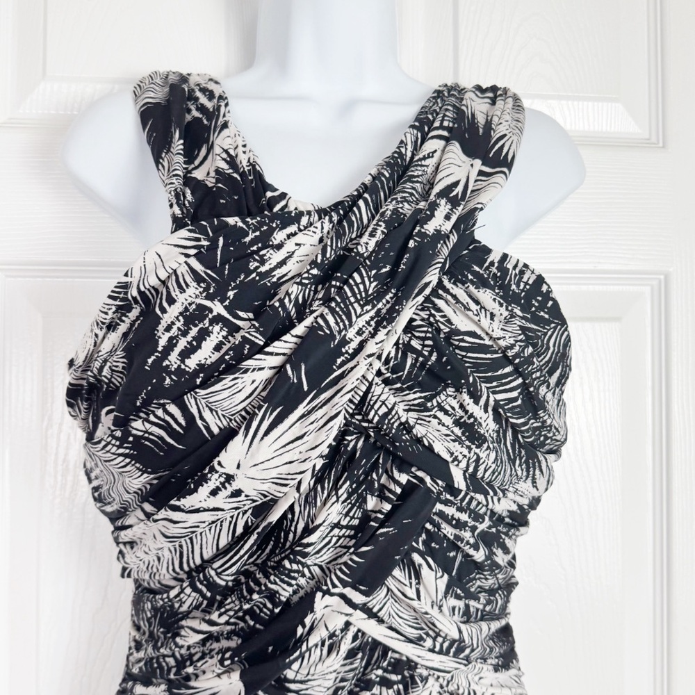 Garnet Hill Ruched Front One Piece Swimsuit Black and White Leaf Print Size 14 - Picture 3 of 8